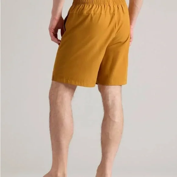 Men's Rhone 7.5” R&R Trunk in Color Harvest Brown Size M - Picture 5 of 8